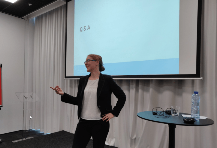 2018-11-06 14_01_13-Emily Luijbregts (@Em_The_PM) _ Twitter